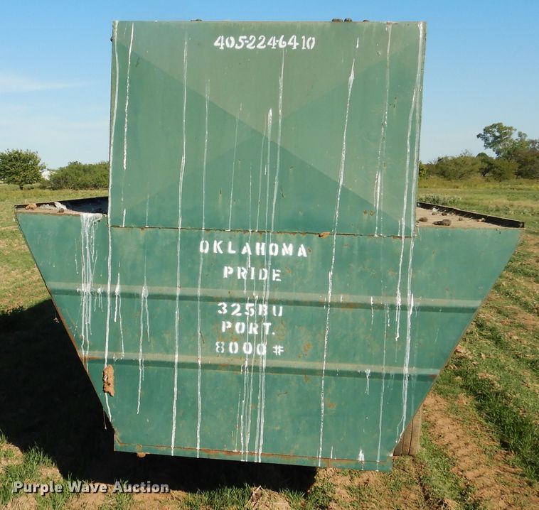 image for item HL9509 Oklahoma Pride livestock feeder