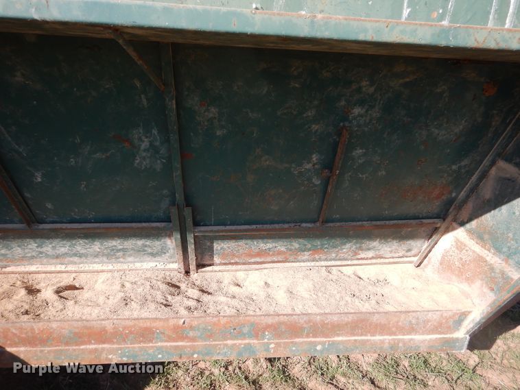 image for item HL9509 Oklahoma Pride livestock feeder