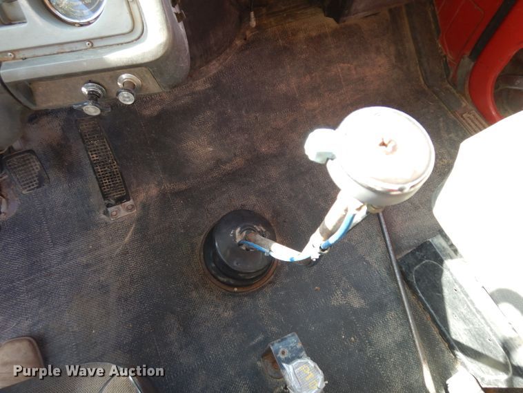 image for item HN9352 1974 Ford 8000  grain truck