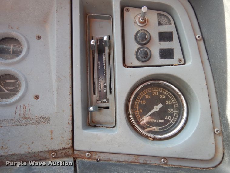 image for item HN9352 1974 Ford 8000  grain truck