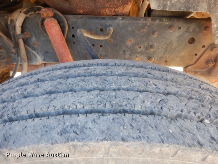 image for item HN9352 1974 Ford 8000  grain truck