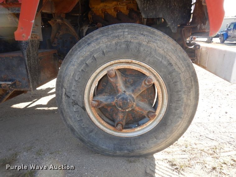 image for item HN9352 1974 Ford 8000  grain truck