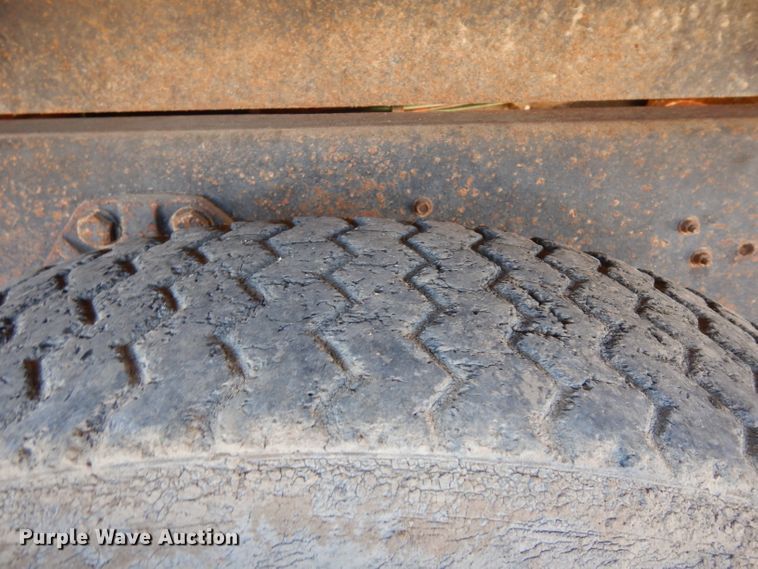 image for item HN9352 1974 Ford 8000  grain truck