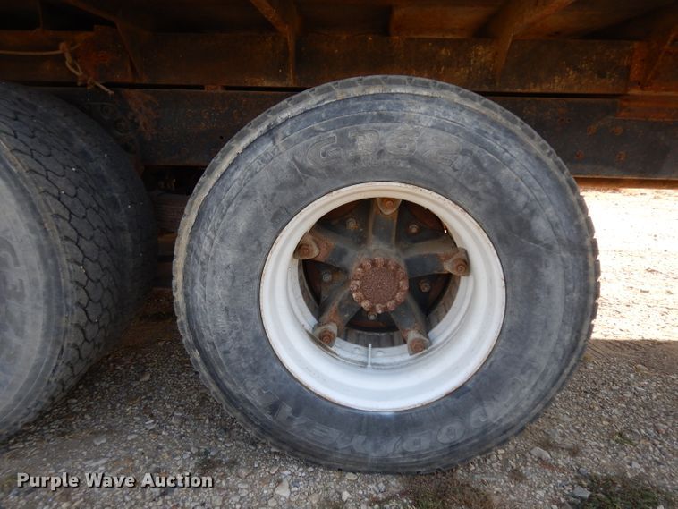 image for item HN9352 1974 Ford 8000  grain truck