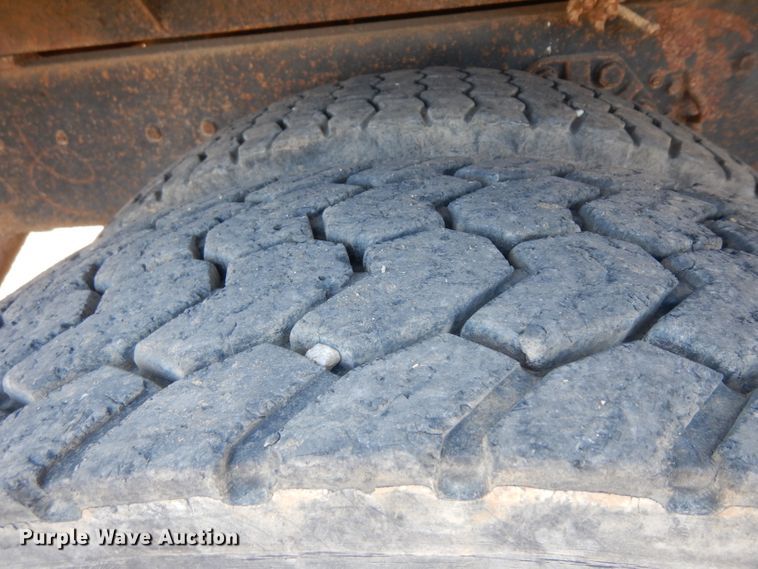 image for item HN9352 1974 Ford 8000  grain truck