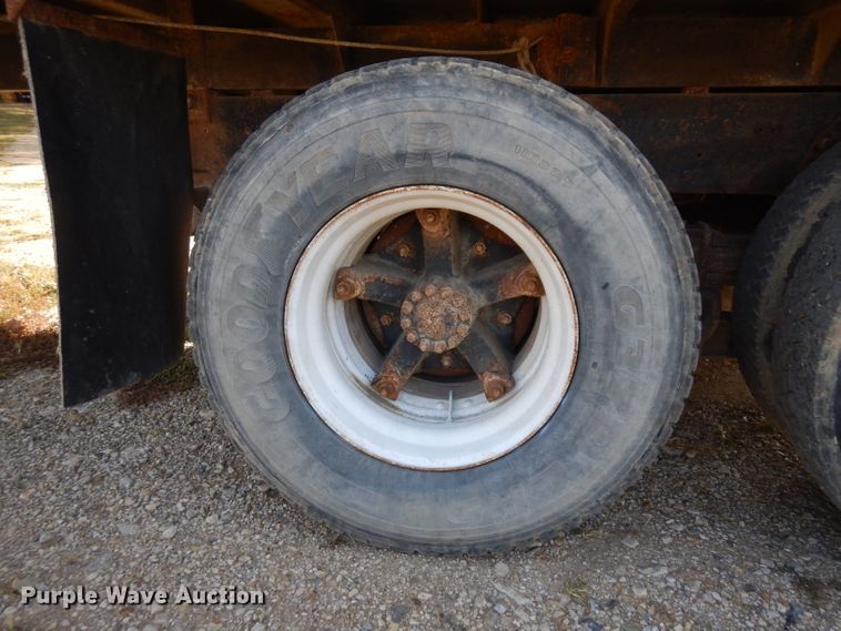 image for item HN9352 1974 Ford 8000  grain truck