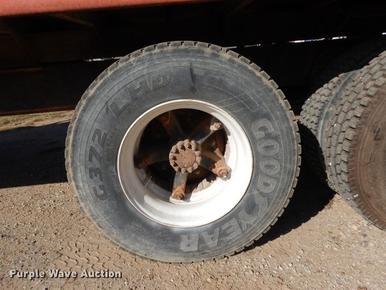 image for item HN9352 1974 Ford 8000  grain truck