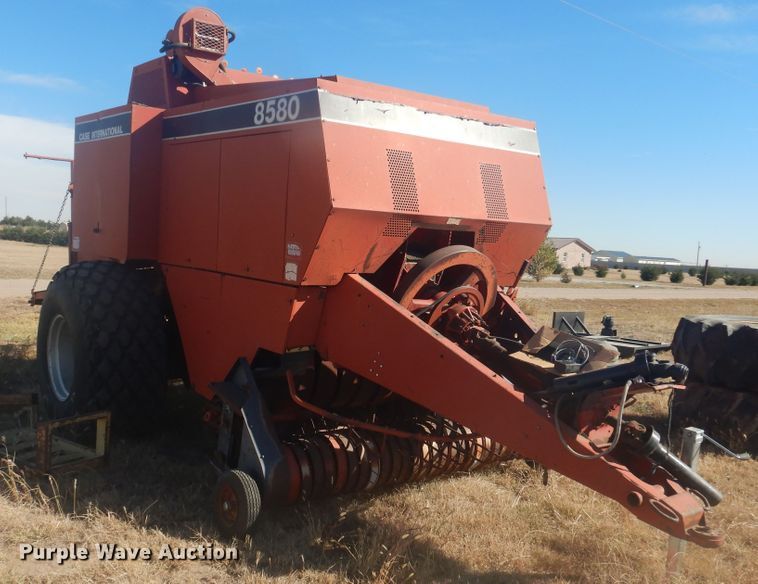 image for item HO9206 1989 Case IH 8580  large square baler