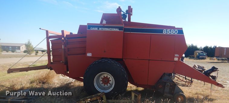 image for item HO9206 1989 Case IH 8580  large square baler