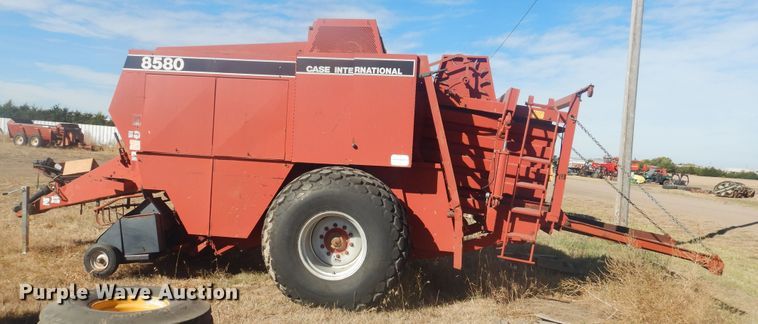image for item HO9206 1989 Case IH 8580  large square baler