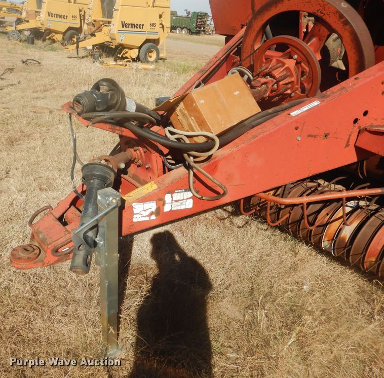 image for item HO9206 1989 Case IH 8580  large square baler