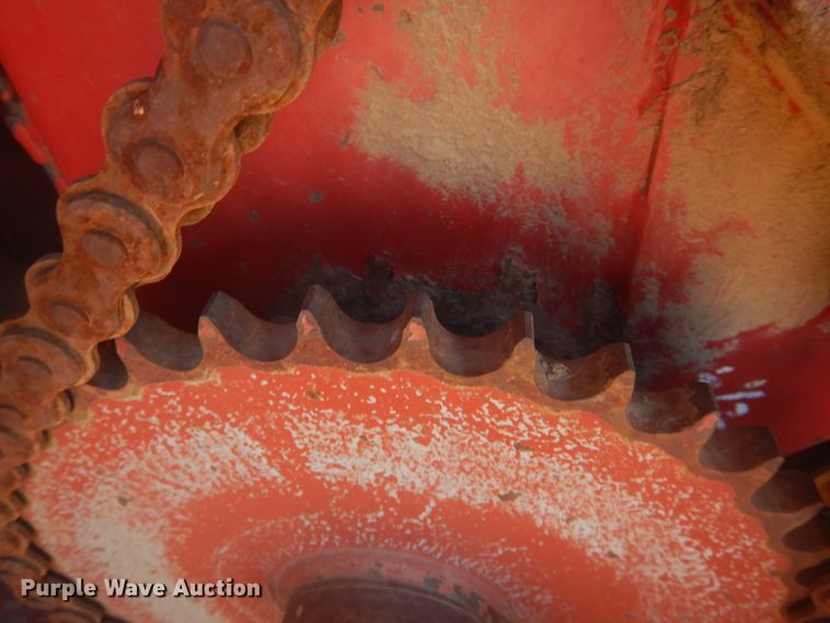 image for item HO9206 1989 Case IH 8580  large square baler