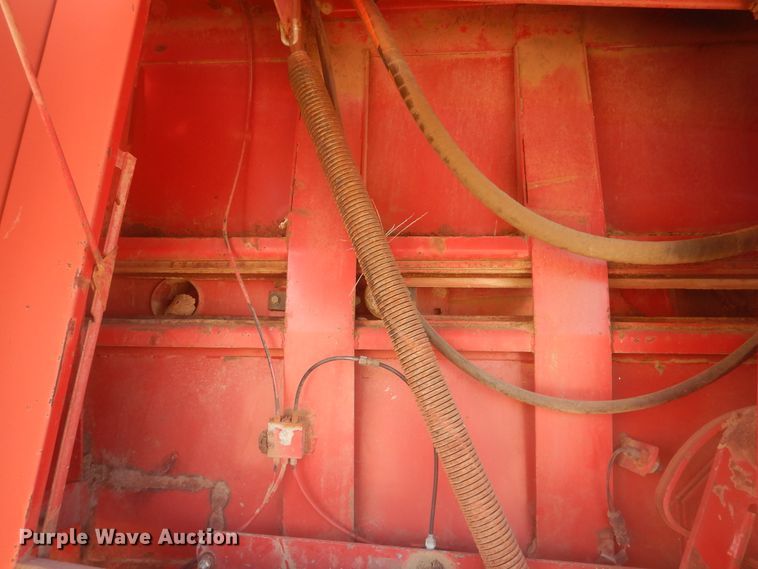 image for item HO9206 1989 Case IH 8580  large square baler