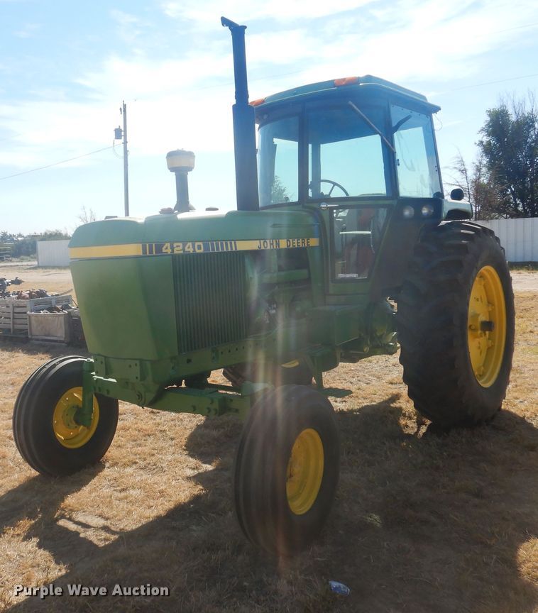 image for item HO9219 1978 John Deere 4240  tractor