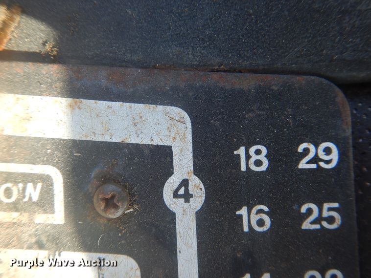 image for item HO9219 1978 John Deere 4240  tractor