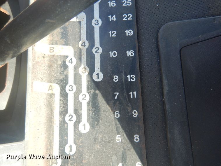 image for item HO9219 1978 John Deere 4240  tractor