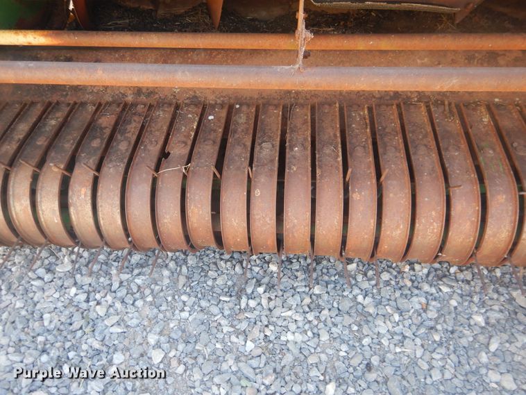 image for item HO9242 John Deere 425 hay cuber