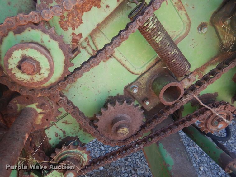 image for item HO9242 John Deere 425 hay cuber