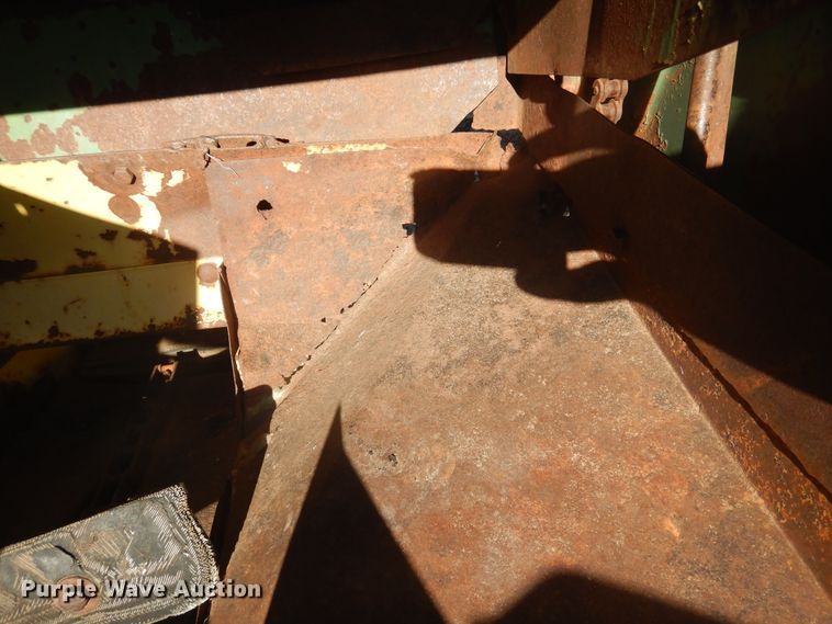 image for item HO9242 John Deere 425 hay cuber