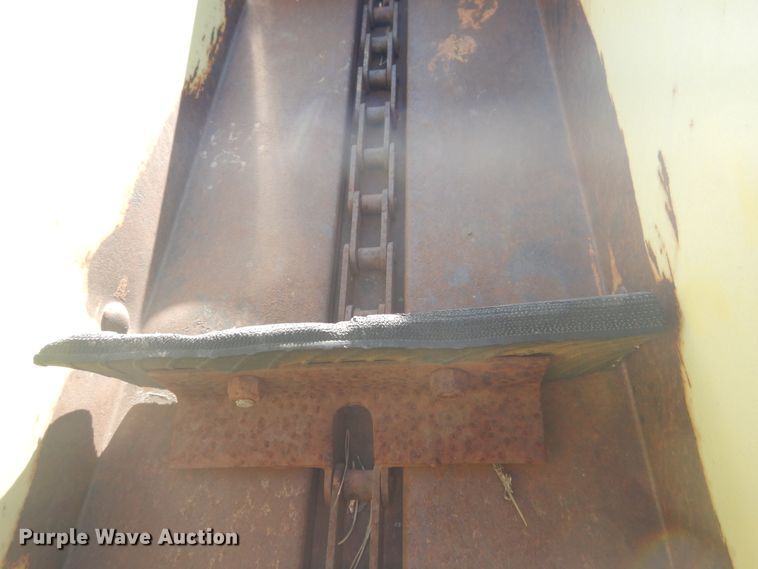 image for item HO9242 John Deere 425 hay cuber