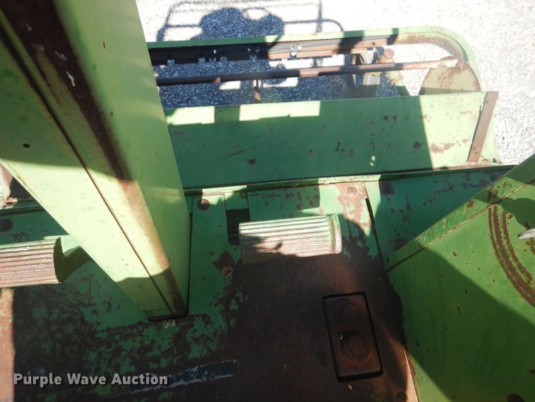 image for item HO9242 John Deere 425 hay cuber