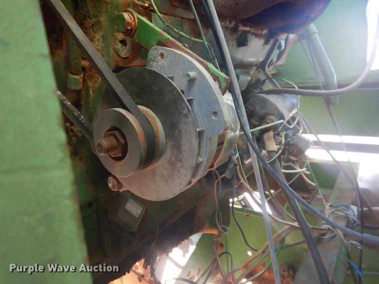 image for item HO9242 John Deere 425 hay cuber