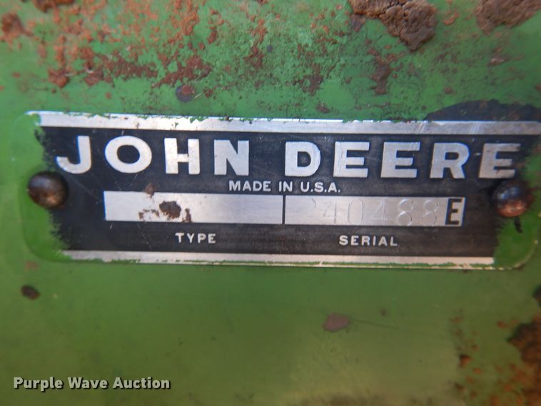 image for item HO9242 John Deere 425 hay cuber