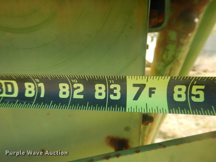 image for item HO9242 John Deere 425 hay cuber