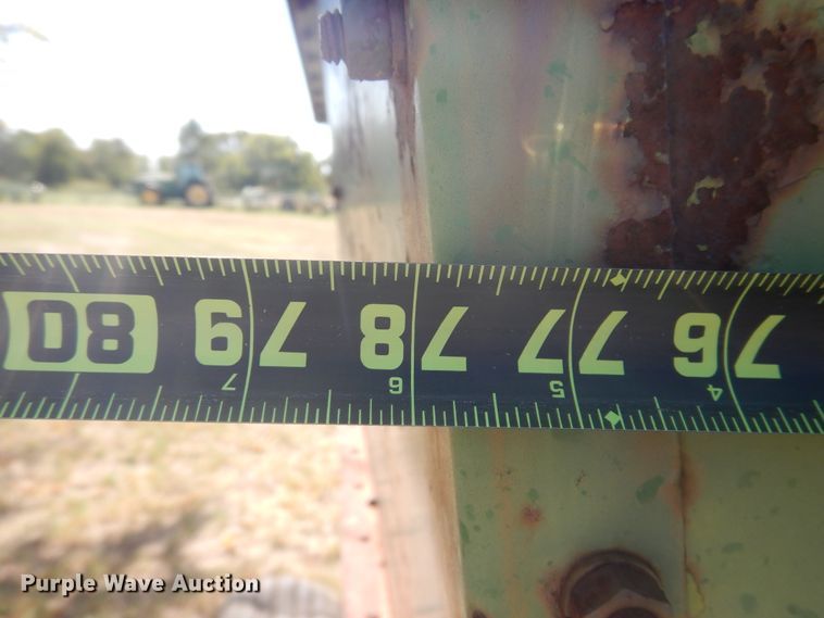 image for item HO9242 John Deere 425 hay cuber