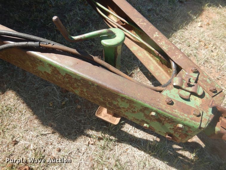image for item HO9242 John Deere 425 hay cuber