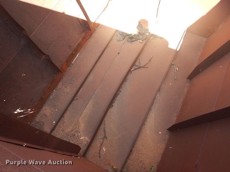 image for item HO9242 John Deere 425 hay cuber