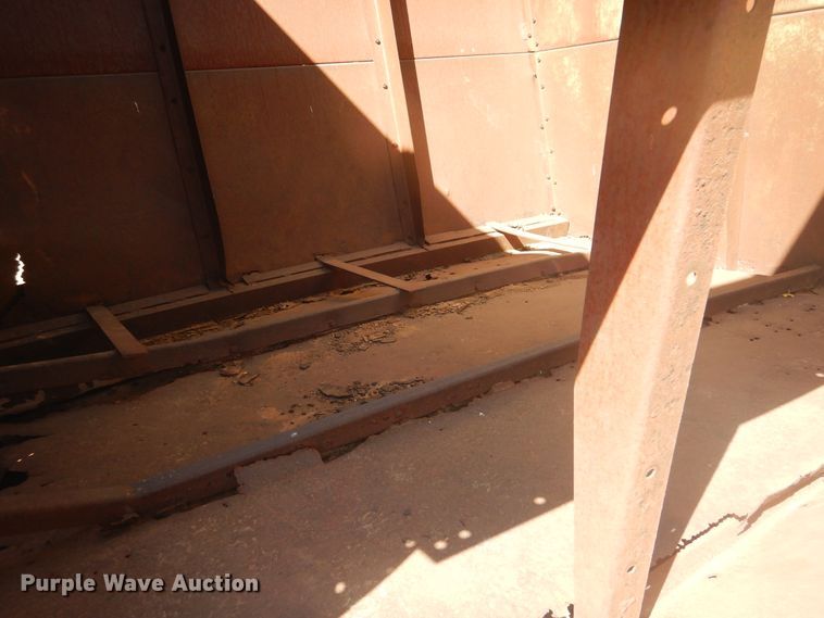 image for item HO9242 John Deere 425 hay cuber