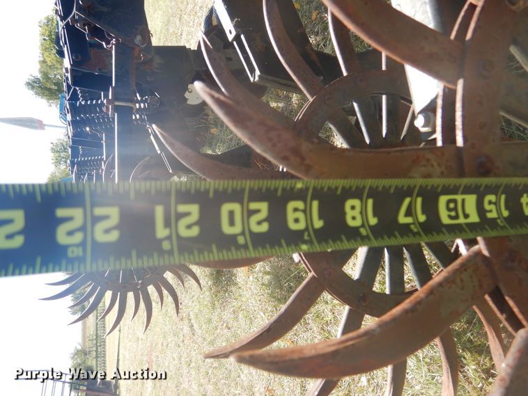 image for item HO9243 Kinze 1500 row crop cultivator