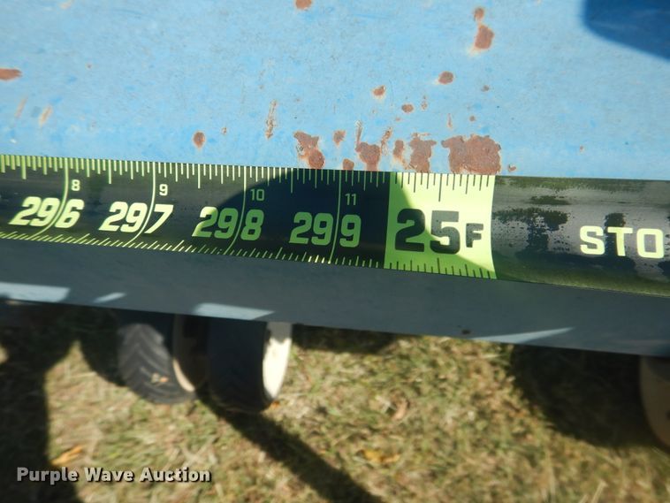 image for item HO9243 Kinze 1500 row crop cultivator