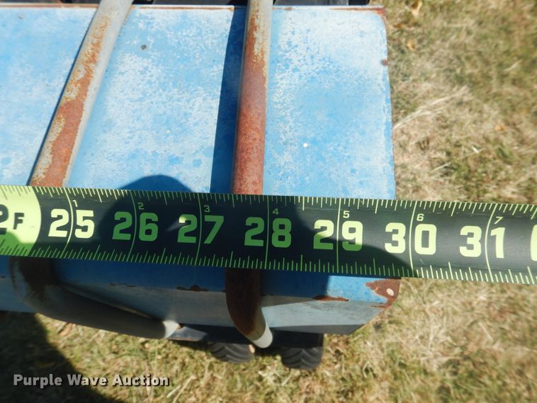 image for item HO9243 Kinze 1500 row crop cultivator