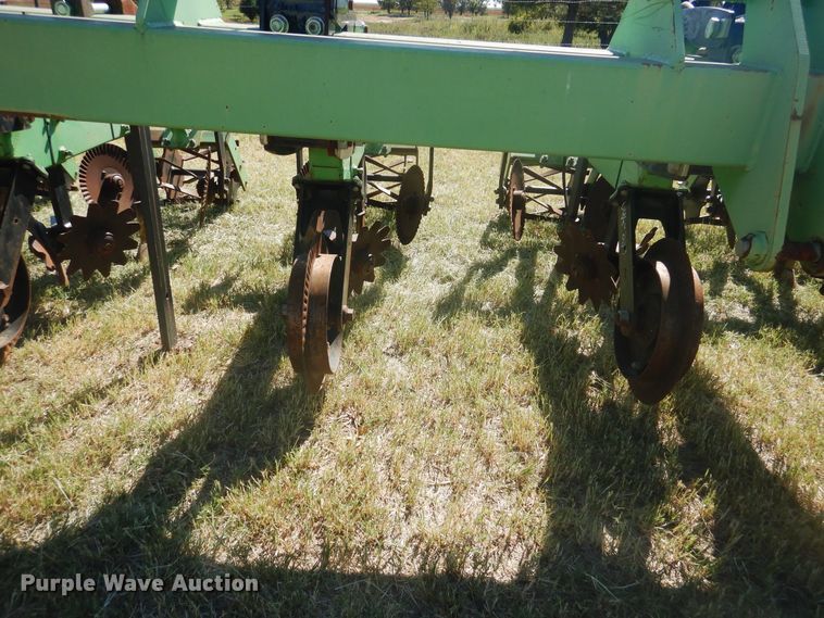 image for item HO9244 Bigham Brothers Super Duty strip-till