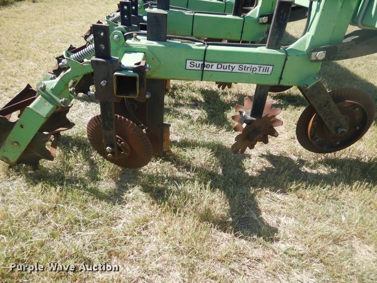 image for item HO9244 Bigham Brothers Super Duty strip-till