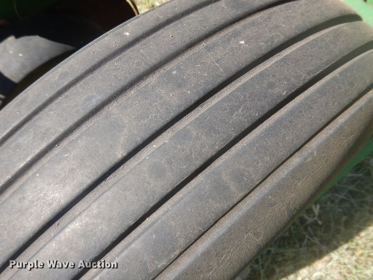 image for item HO9246 John Deere Max Emerge Plus planter