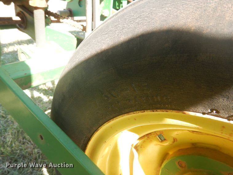 image for item HO9246 John Deere Max Emerge Plus planter