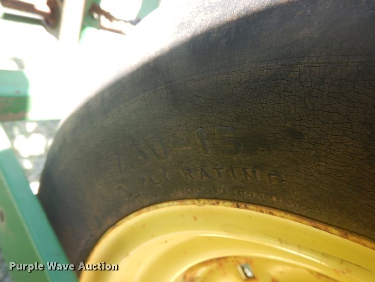 image for item HO9246 John Deere Max Emerge Plus planter