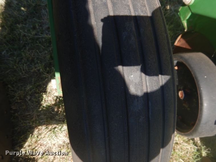 image for item HO9246 John Deere Max Emerge Plus planter