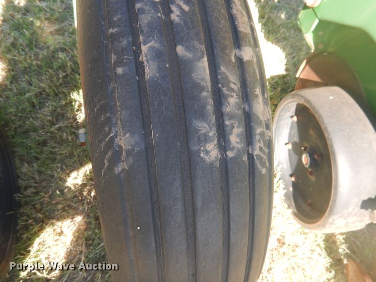 image for item HO9246 John Deere Max Emerge Plus planter