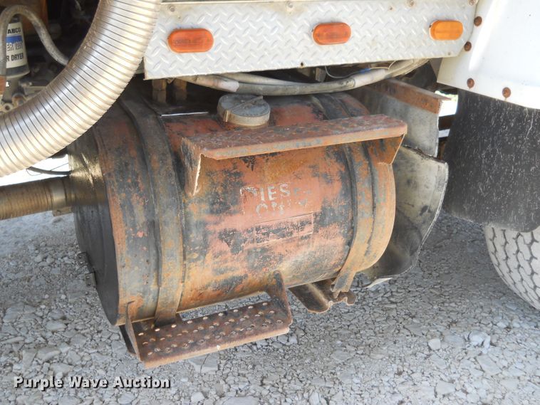 image for item HO9678 1979 Ford 8000  grain truck