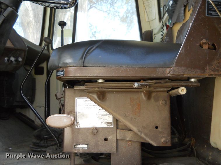 image for item HO9678 1979 Ford 8000  grain truck