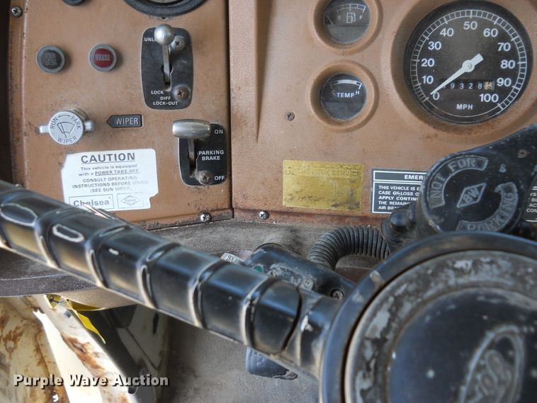 image for item HO9678 1979 Ford 8000  grain truck