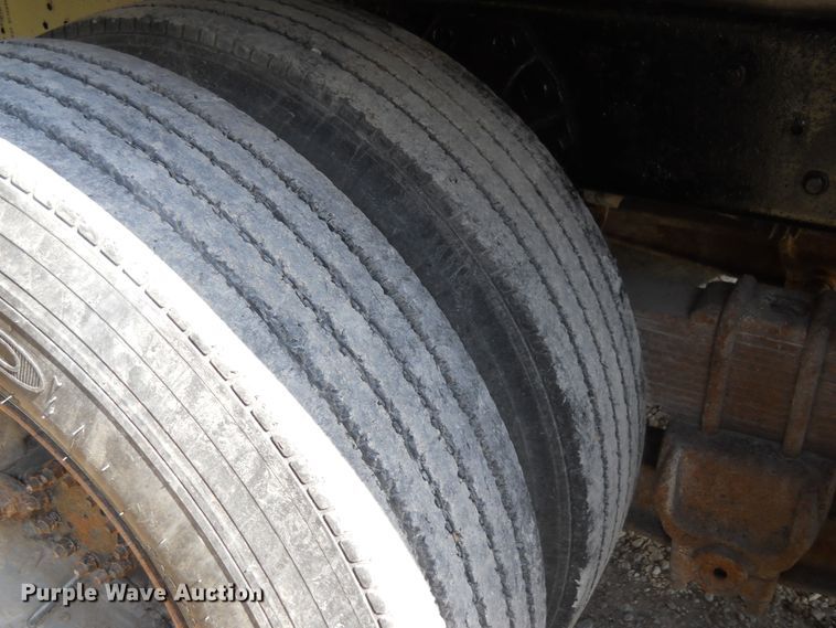 image for item HO9678 1979 Ford 8000  grain truck