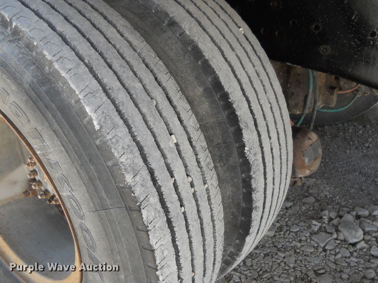 image for item HO9678 1979 Ford 8000  grain truck