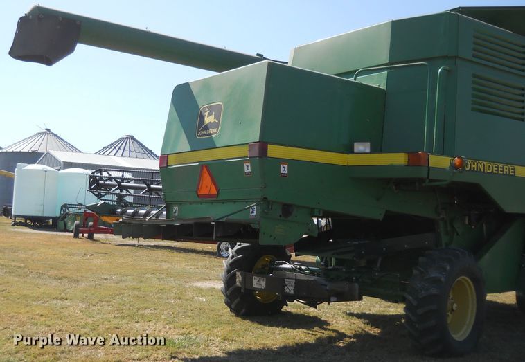 image for item HO9681 1998 John Deere 9610 Maximizer combine