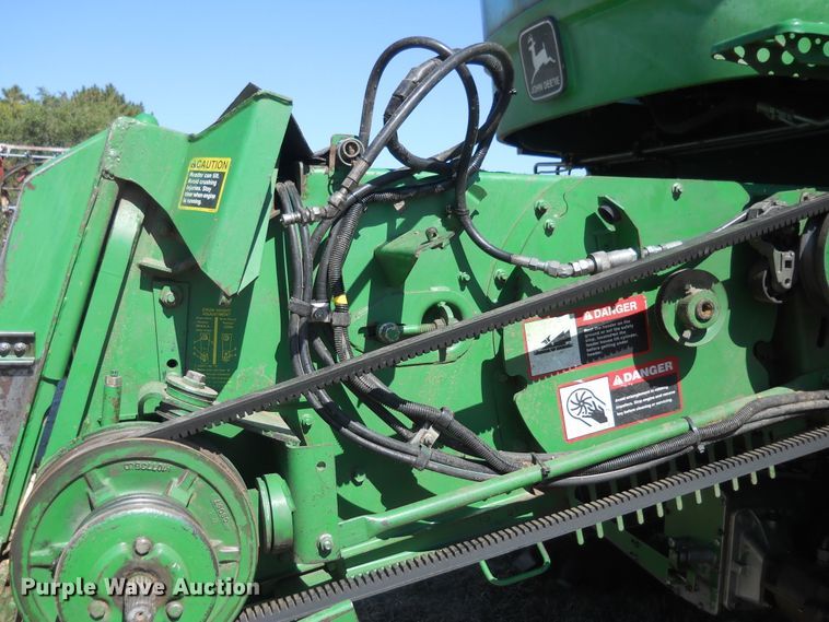 image for item HO9681 1998 John Deere 9610 Maximizer combine