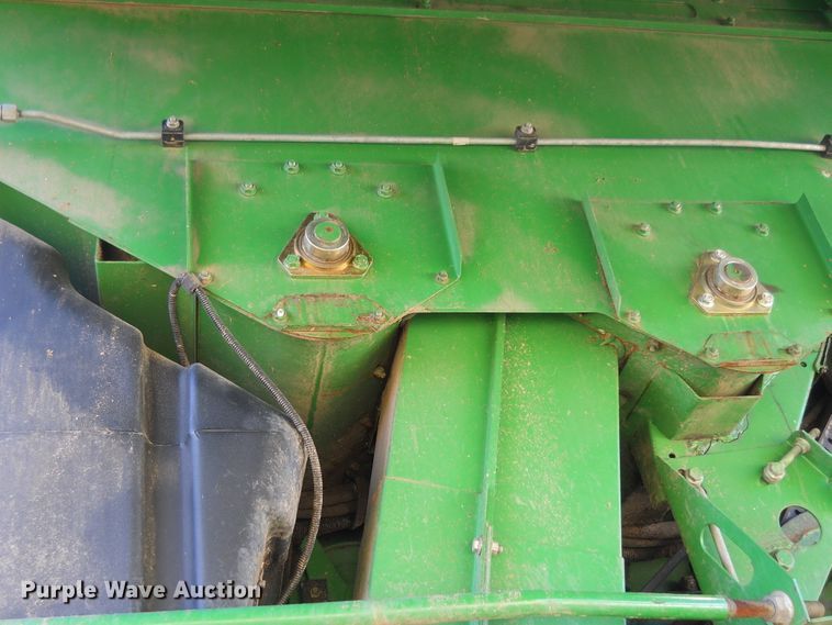 image for item HO9681 1998 John Deere 9610 Maximizer combine